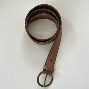 FRYE tan belt